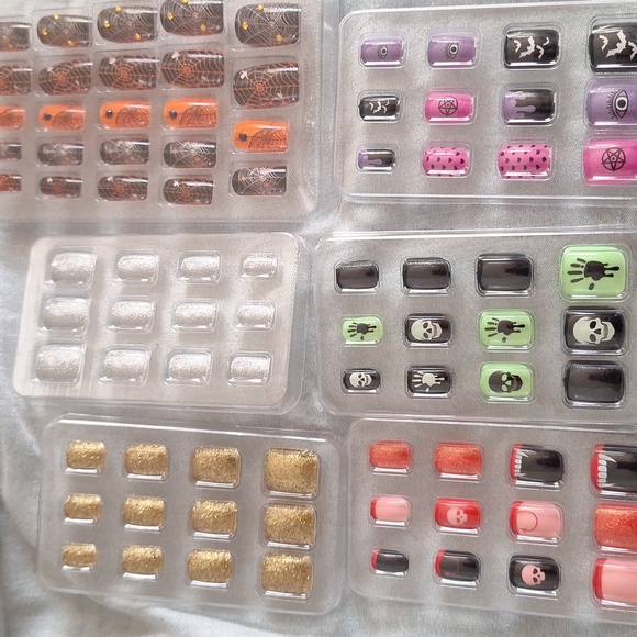 Halloween Nail Art Set - 24 PK - Picture 3 of 10